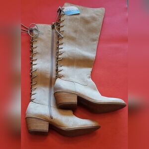 NWT Sofft Womens Sharnell Heel Boot Color Cashmere - Size 8M